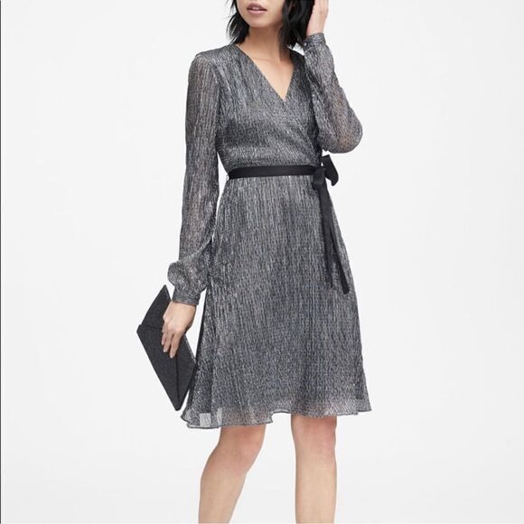 Banana Republic Pleated Metallic Faux Wrap Dress NEW Size 4 (MISSING RIBBON) - Picture 1 of 12